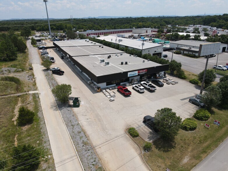 More Photos Of 2347-2349 S Church St, Murfreesboro Warehouse For Lease