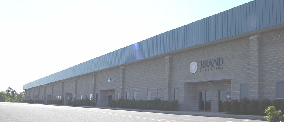 More Photos Of 1920 Swarthmore Ave, Lakewood Warehouse For Lease