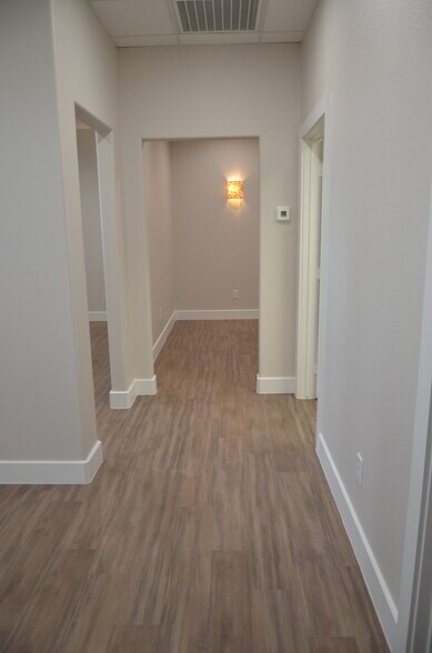 More Photos Of 7115 FM 2920, Spring Unknown For Lease