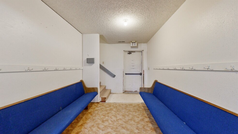 More Photos Of 554 Country Way N, Kalispell Religious Facility For Sale