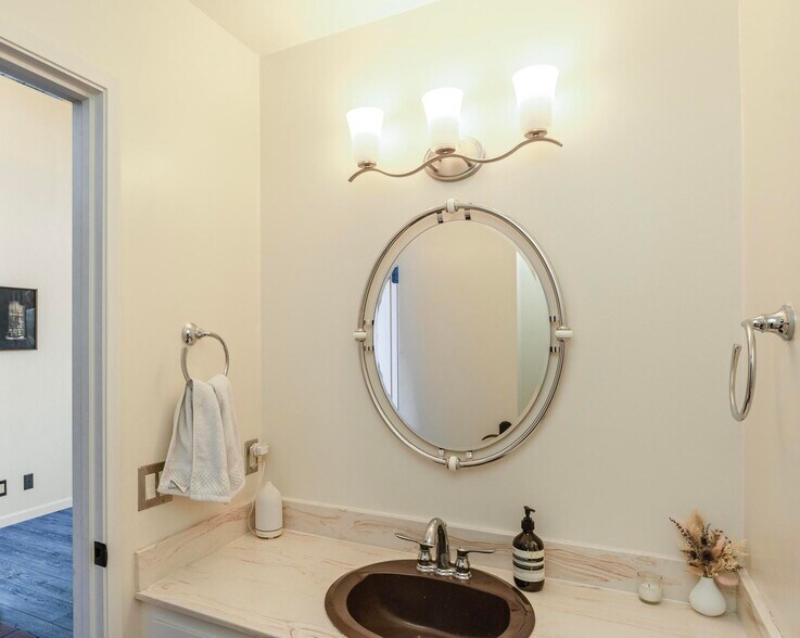 More Photos Of 457 Spencer St, Monterey Apartments For Sale
