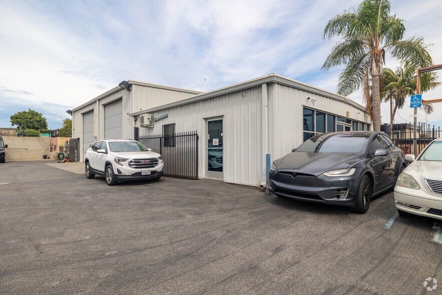 Primary Photo Of 4567 W El Segundo Blvd, Hawthorne Freestanding For Sale