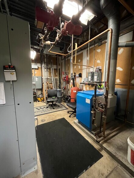 More Photos Of 965 Keynote Cir, Brooklyn Heights Office For Sale