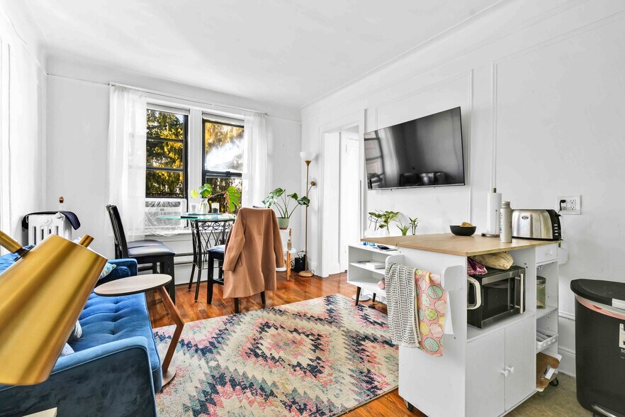 More Photos Of 28-32 44th St, Astoria Apartments For Sale