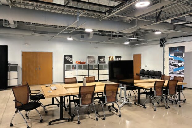 More Photos Of 5400 N 118th Ct, Milwaukee Showroom For Sale