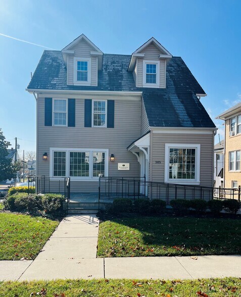 Primary Photo Of 305 W Pennsylvania Ave, Towson Office For Sale