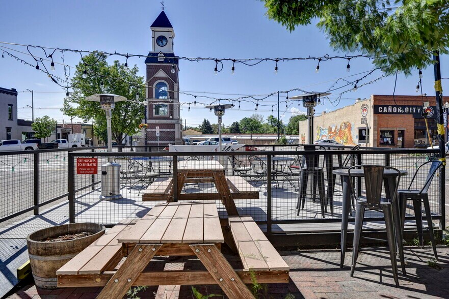 More Photos Of 231 Main St, Canon City Restaurant For Lease