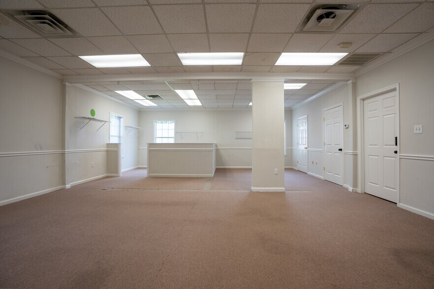 More Photos Of 3470 N Valdosta Rd, Valdosta Office For Lease