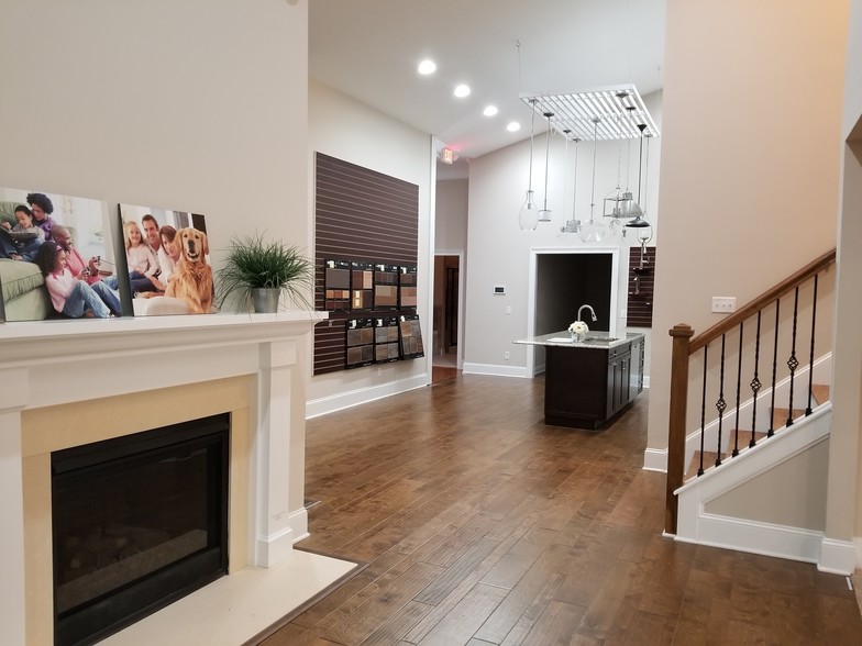 More Photos Of 1018 Highway 80 W, Pooler Showroom For Lease