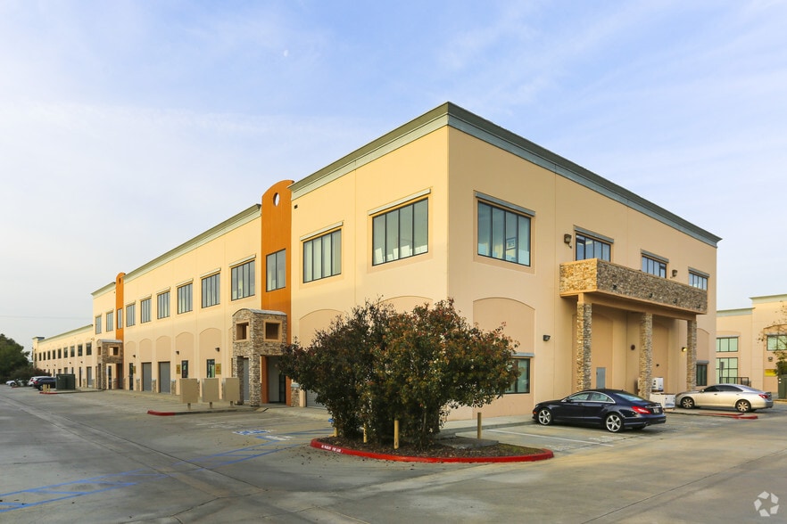 Primary Photo Of 1773 W San Bernardino Rd, West Covina Unknown For Lease