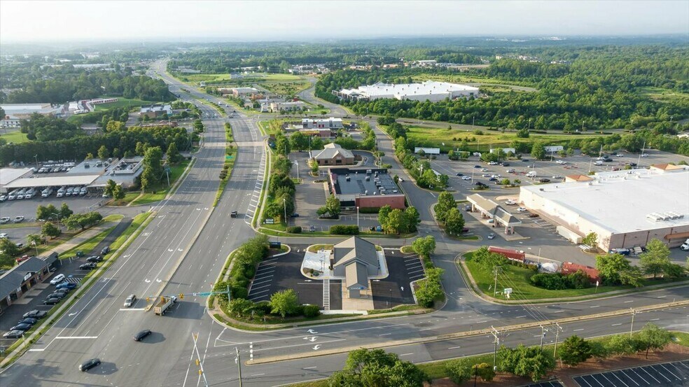 More Photos Of 25 Banks Ford Pky, Fredericksburg Bank For Sale