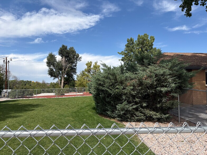 More Photos Of 505 Jerry St, Castle Rock Office For Sale