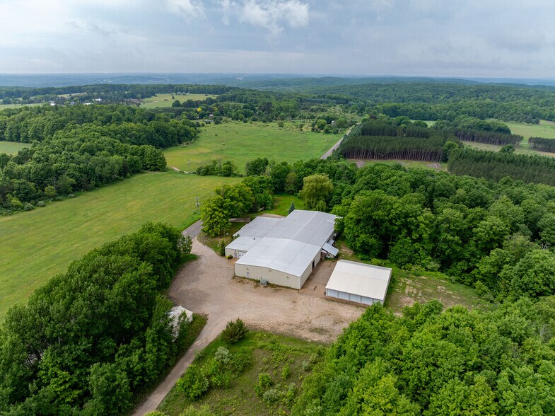 More Photos Of 3166 Muckle Rd, Central Lake Manufacturing For Lease