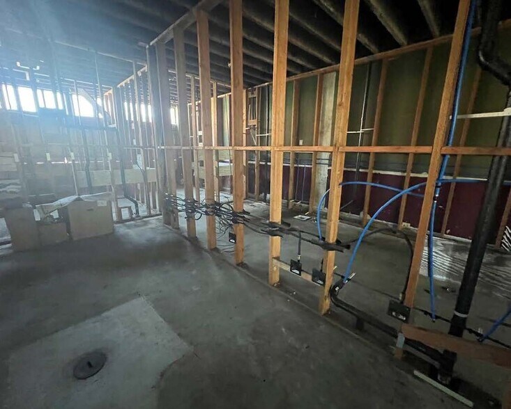 More Photos Of 124 E Main St, Sheridan Storefront For Sale