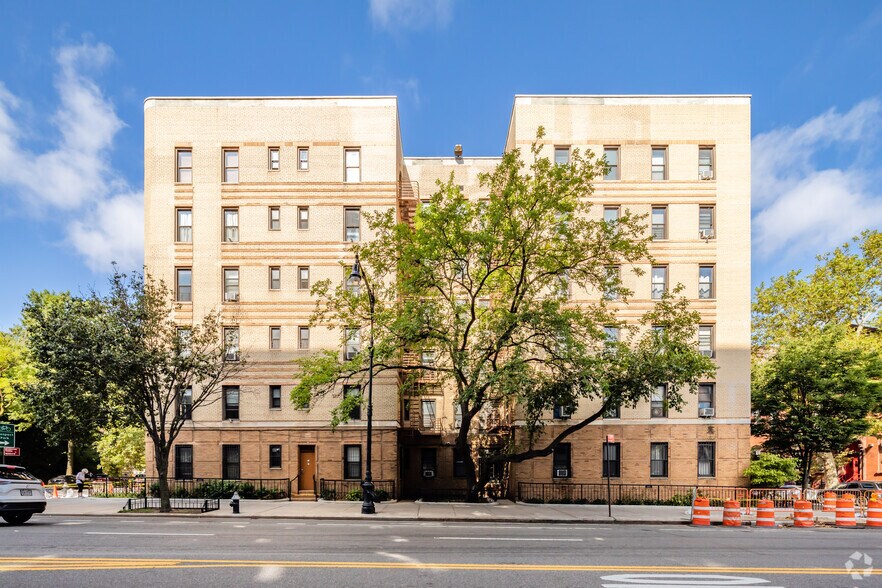More Photos Of 20 Plaza St E, Brooklyn Apartments For Sale