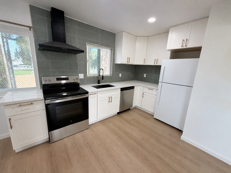 More Photos Of 1109 S Spruce St, Montebello Apartments For Sale