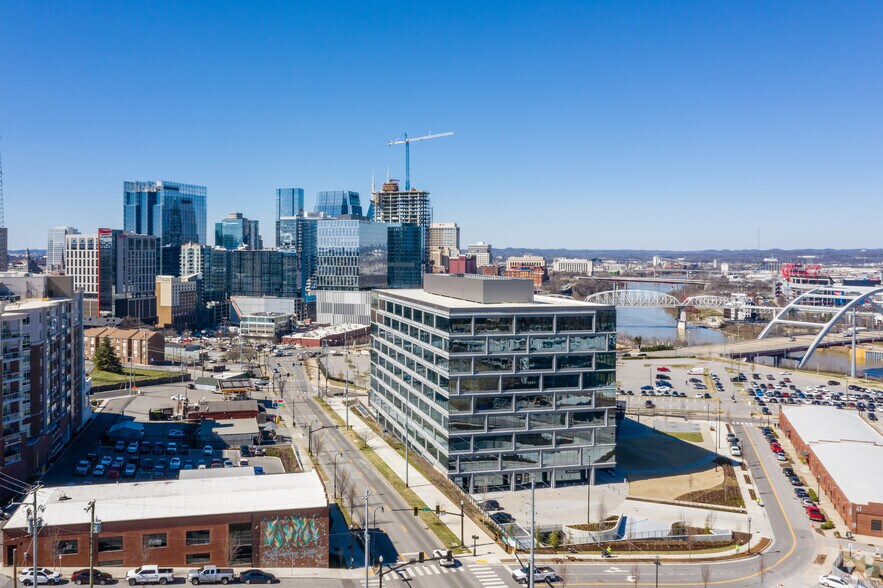 More Photos Of 10 Lea Ave, Nashville Office For Lease