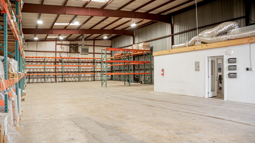 More Photos Of 9201 Brown Ln, Austin Unknown For Lease