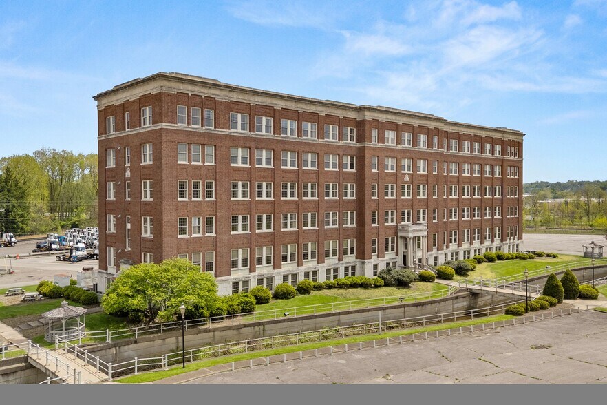 More Photos Of 380 N Main St, Mansfield Office Residential For Sale