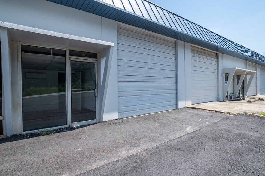 More Photos Of 642 Cordell Dr, College Park Unknown For Lease