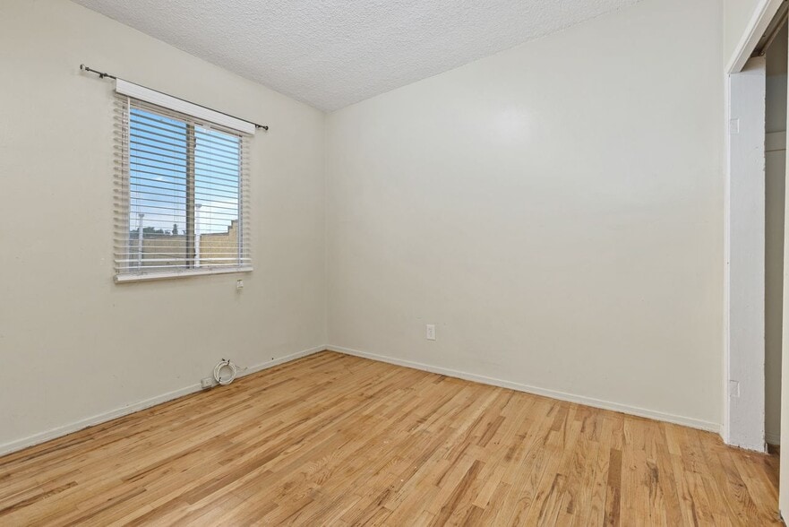 More Photos Of 2321 3rd Ave, Los Angeles Apartments For Sale