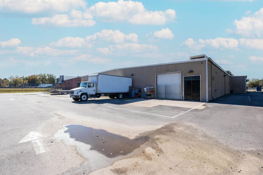 More Photos Of 8624 I 30, Little Rock Restaurant For Sale