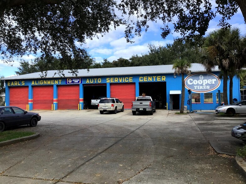 More Photos Of 2156 W King St, Cocoa Service For Sale