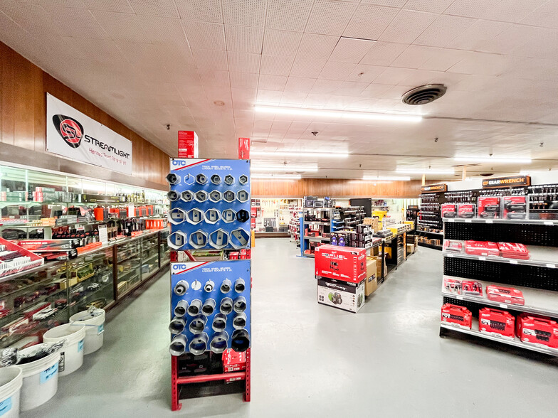 More Photos Of 3301 Bankhead Hwy, Midland Warehouse For Sale