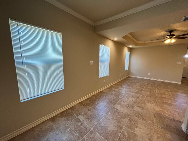 More Photos Of 13903 Annas Way, San Antonio Apartments For Sale