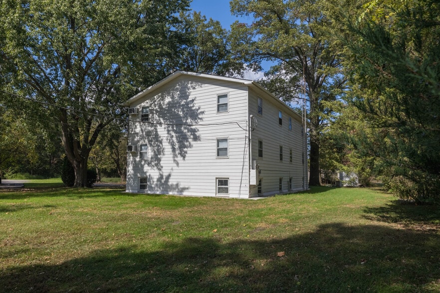 More Photos Of 8943 N 300 W, Lake Village Apartments For Sale