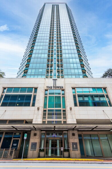 More Photos Of 500 Throckmorton St, Fort Worth Apartments For Lease