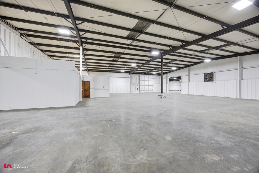 More Photos Of 1500 Union Hill Rd, Alpharetta Manufacturing For Lease