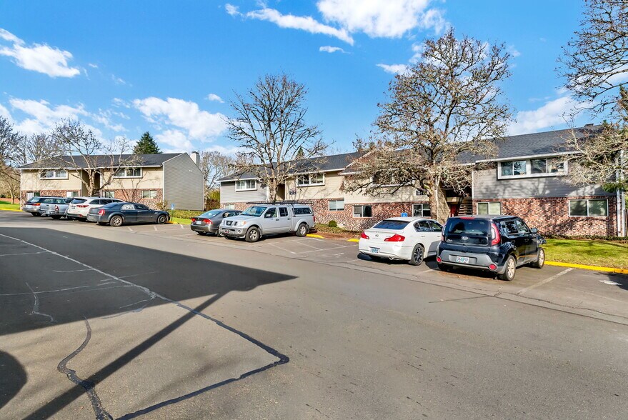 More Photos Of 10200 SW Conestoga Dr, Beaverton Multifamily For Sale
