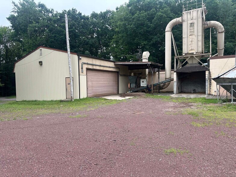 More Photos Of 1080 Hudson Dr, Weatherly Warehouse For Sale