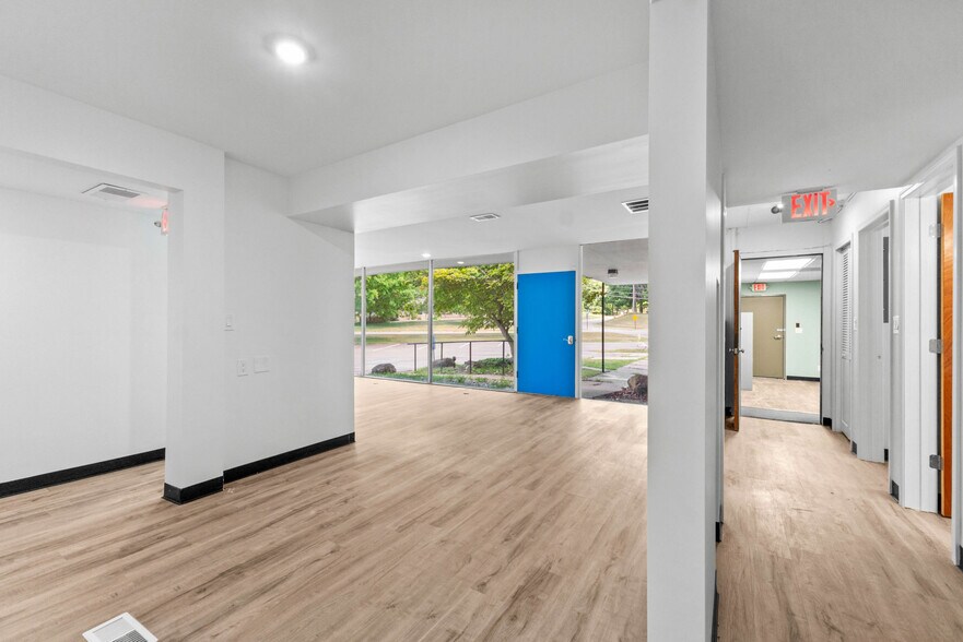 More Photos Of 2532 Spring Arbor Rd, Jackson Medical For Sale