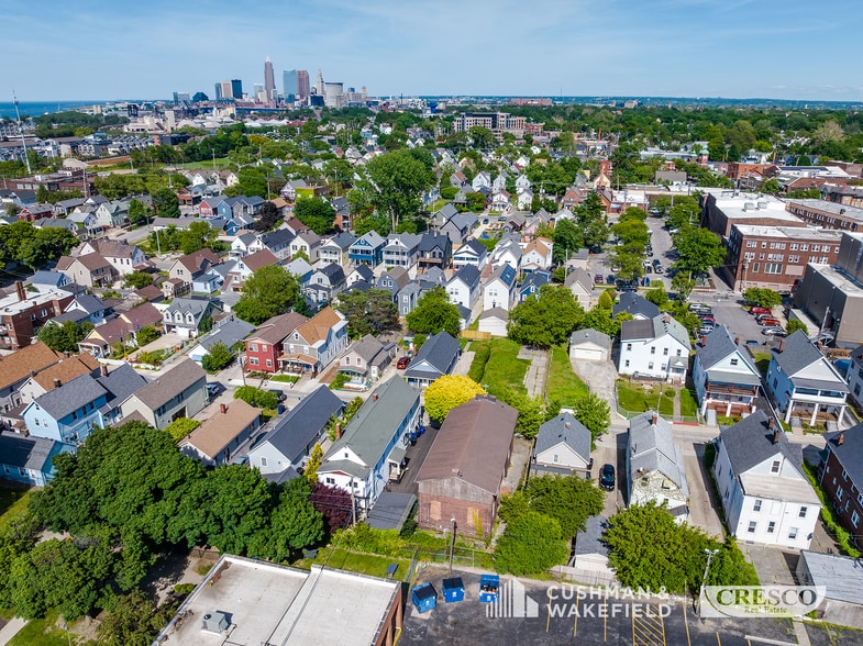 More Photos Of 1350 W 69th St, Cleveland Loft Creative Space For Sale