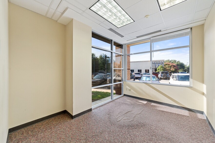 More Photos Of 12950 Country Pky, San Antonio Office For Lease