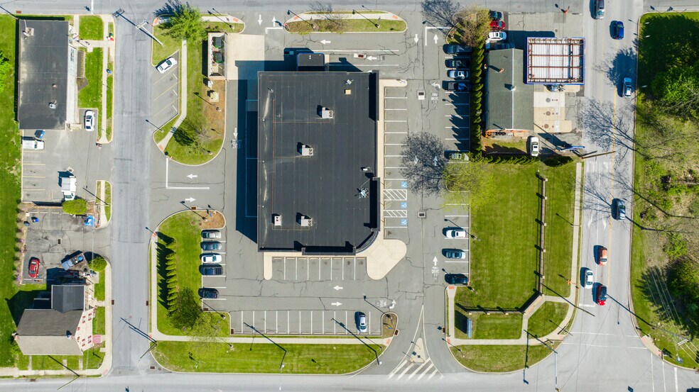 More Photos Of 3145 W Main St, Morgantown Drugstore For Lease