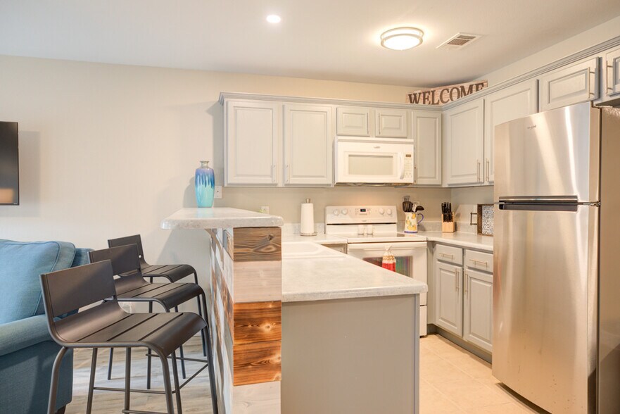 More Photos Of 740 E Mather St, New Braunfels Apartments For Sale