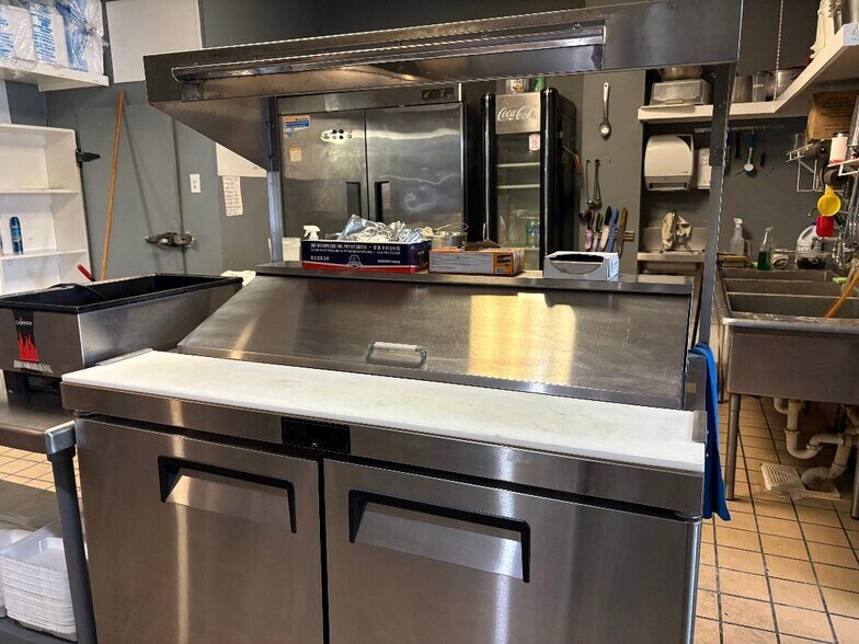 More Photos Of 228 W Broad St, Chesaning Restaurant For Sale