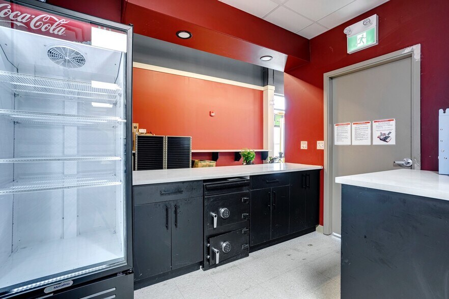 More Photos Of 8091 Kiriak Link SW, Edmonton Unknown For Lease