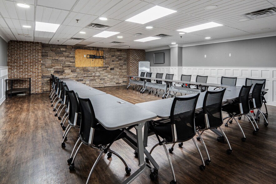 More Photos Of 2300 Industrial Dr, Monterey Food Processing For Sale