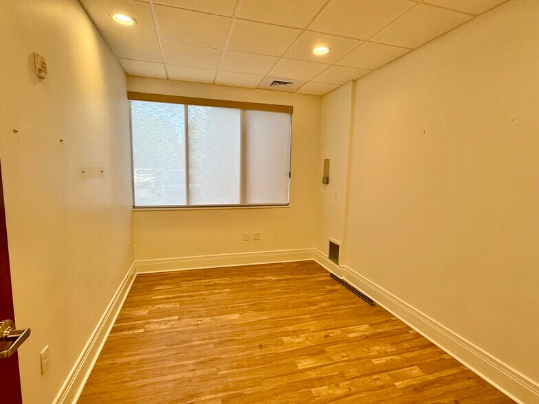 More Photos Of 76 Peachtree Rd, Asheville Medical For Lease