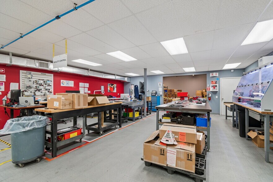 More Photos Of 1760-1770 Calumet St, Clearwater Warehouse For Lease