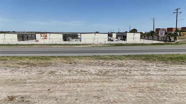 More Photos Of 102 Camino Nuevo, Laredo Warehouse For Sale
