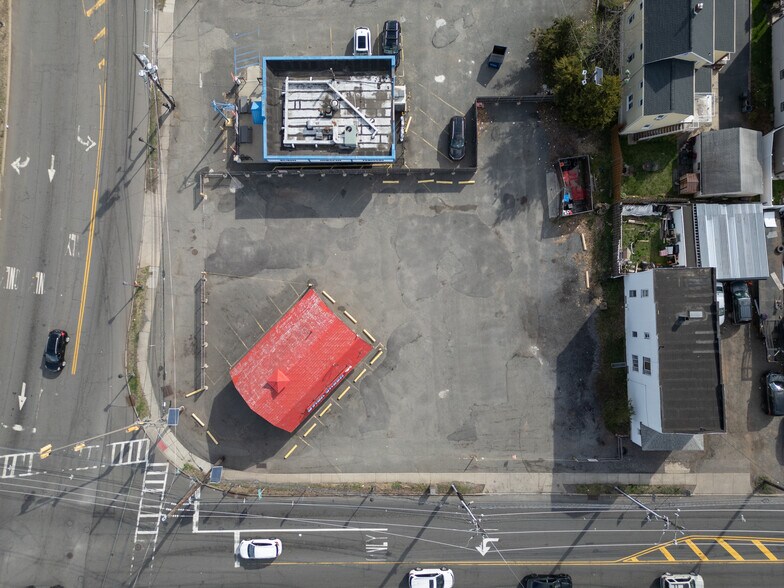 More Photos Of 735 E Hazelwood Ave, Rahway Freestanding For Sale