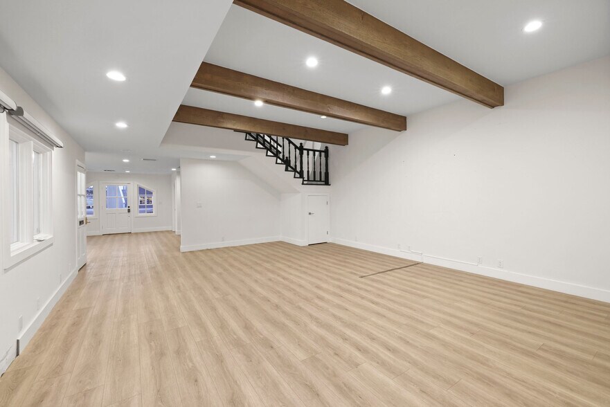 More Photos Of 2436 W Coast Hwy, Newport Beach Office For Lease