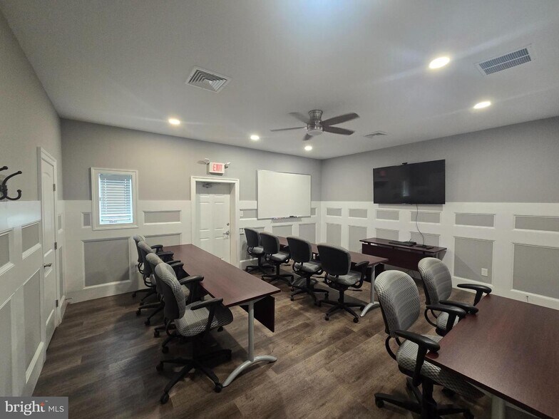 More Photos Of 133 N Broadway, Pennsville Office For Sale