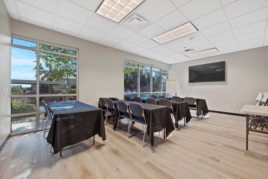 More Photos Of 4130 N Martin Luther King Blvd, North Las Vegas Office For Sale