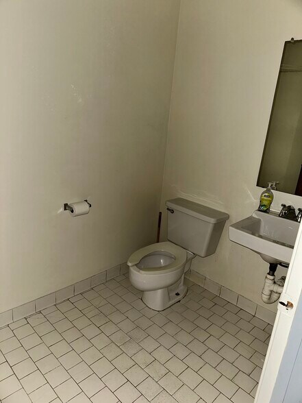 More Photos Of 620 Sevier St, Memphis Office For Sale